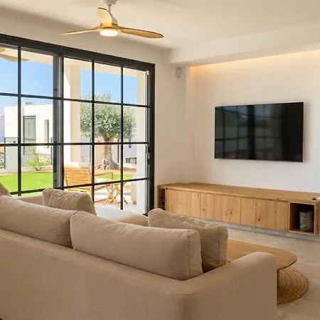 Villa Golondrinas Completly New 20 Minutes Walk Calm Area High Comodity And Decoration Sitges